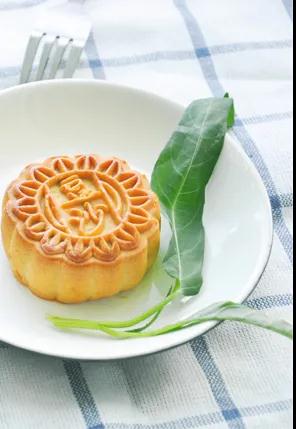 1631953677841055898.jpg 21.jpg